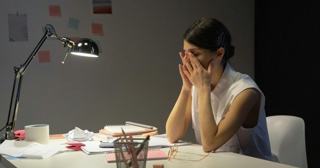 Workplace Loneliness: 5 Surprising Reasons