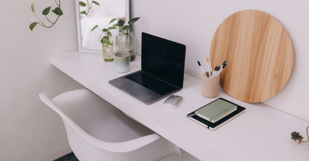 7 Strong Work-Life Boundaries to Protect Mental Health