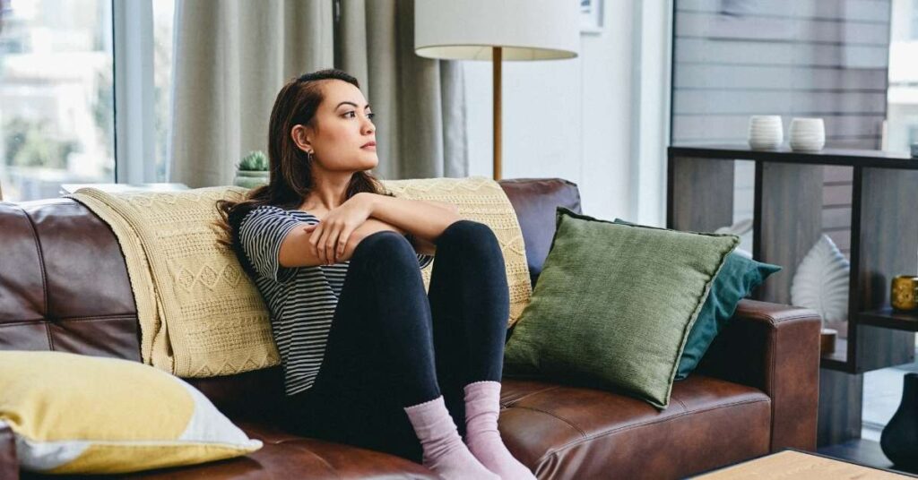 8 Signs Your Emotional Boundaries at Work Are Draining You